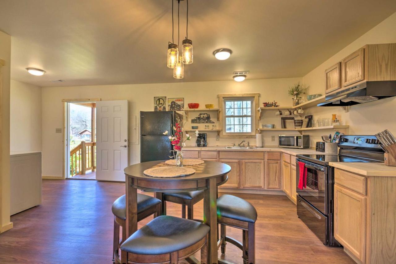 Cozy Bryson City Cabin 5 Miles To Downtown! Εξωτερικό φωτογραφία