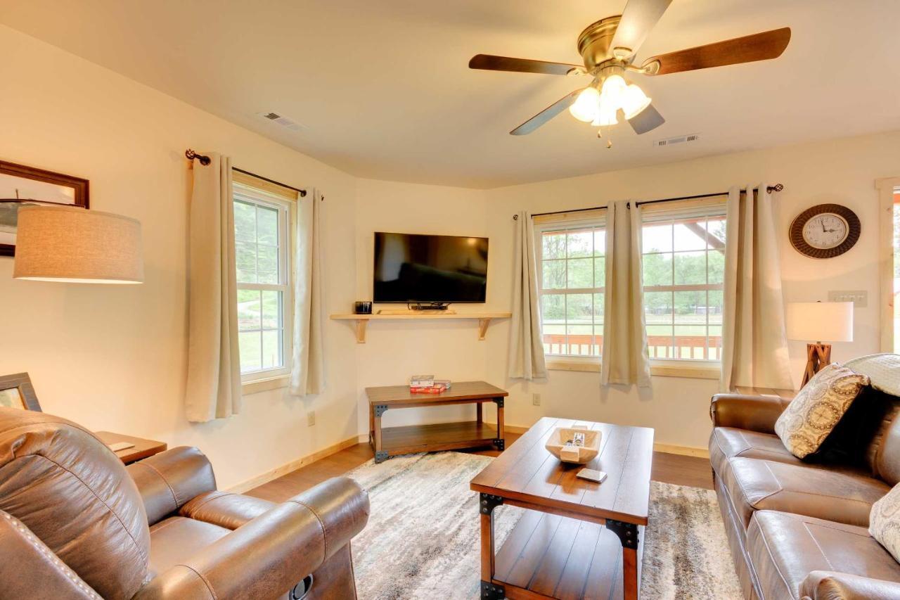 Cozy Bryson City Cabin 5 Miles To Downtown! Εξωτερικό φωτογραφία